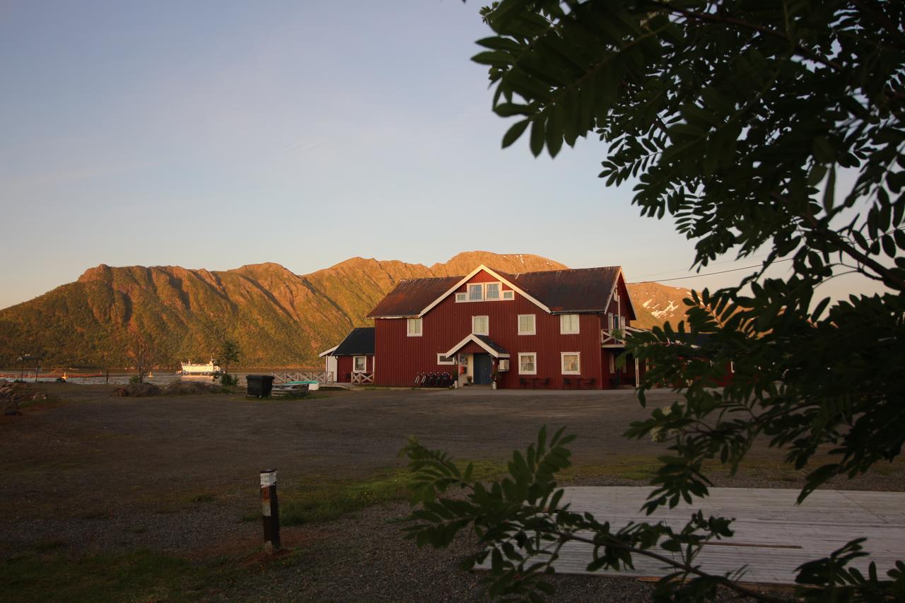 Toftenes Sjohuscamping Alsvåg Εξωτερικό φωτογραφία