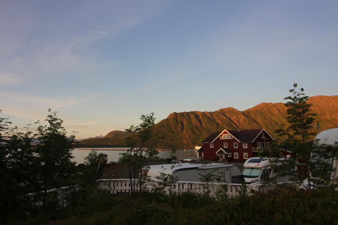 Toftenes Sjohuscamping Alsvåg Εξωτερικό φωτογραφία